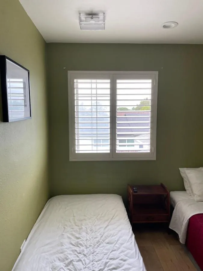 Hollywood View Private Room with Amenities Los Angeles Homestay